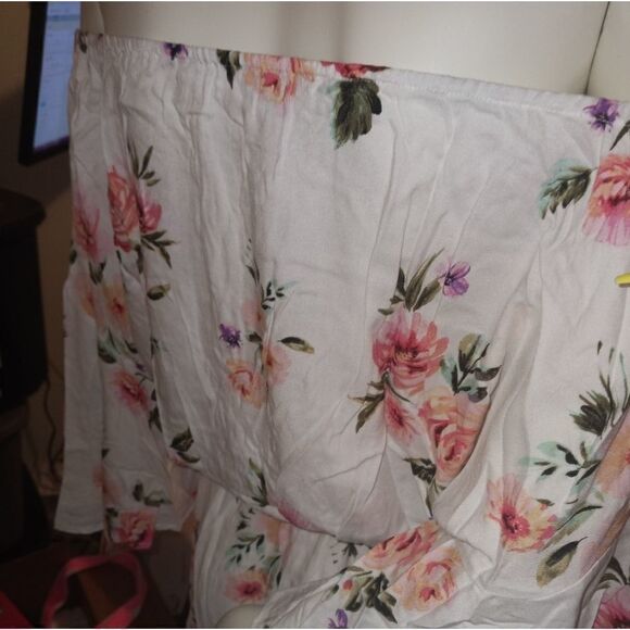 White Birch Floral Romper - Picture 4 of 4